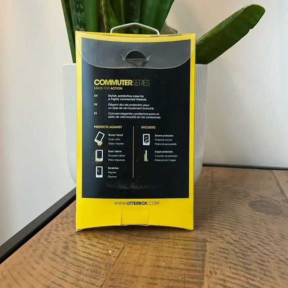 New - OtterBox Commuter for iPhone 5 / 5s - Picture 3 of 4